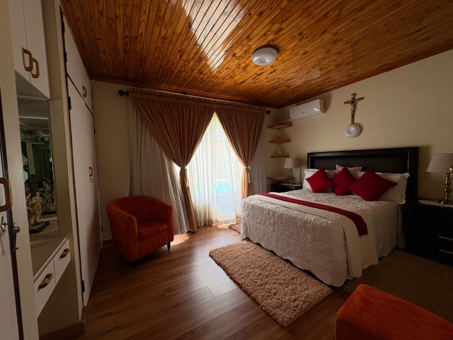 4 Bedroom Property for Sale in Flamwood North West